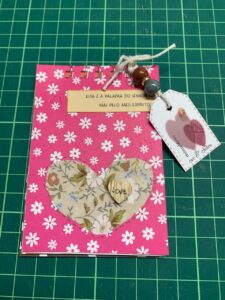 bloquinhos com scrap de versículos e decorações 